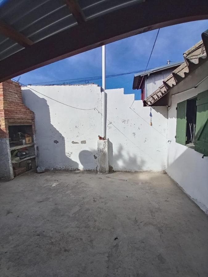 3-room house + shed and spacious backyard