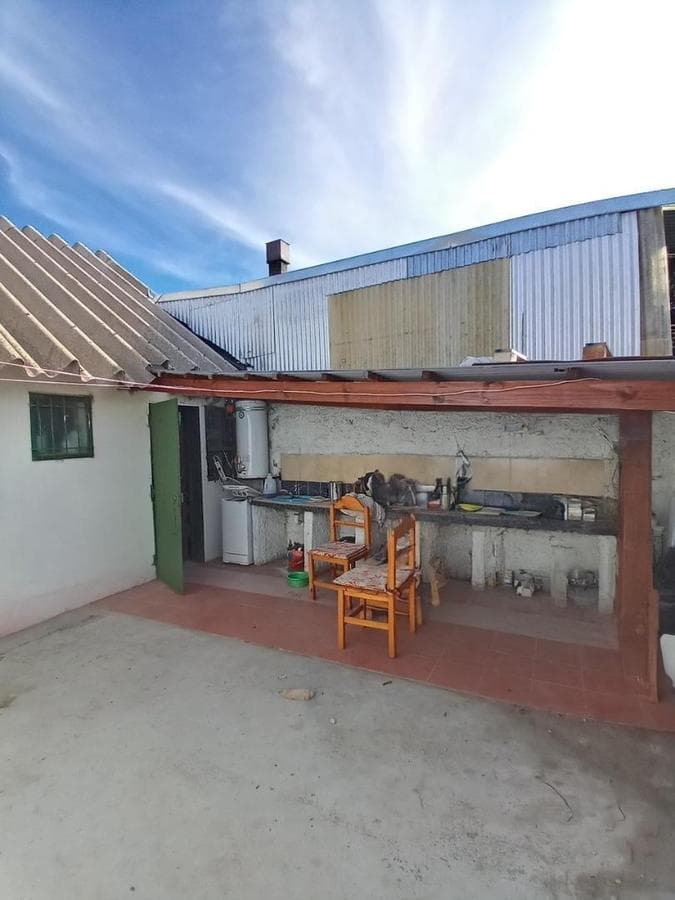 3-room house + shed and spacious backyard