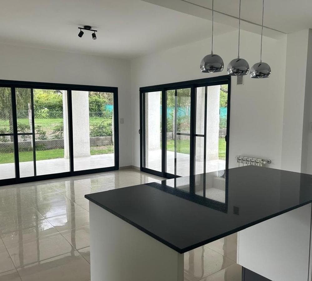 4-BEDROOM HOUSE IN LOS QUEBRACHOS COUNTRY GOLF, SAN LUIS