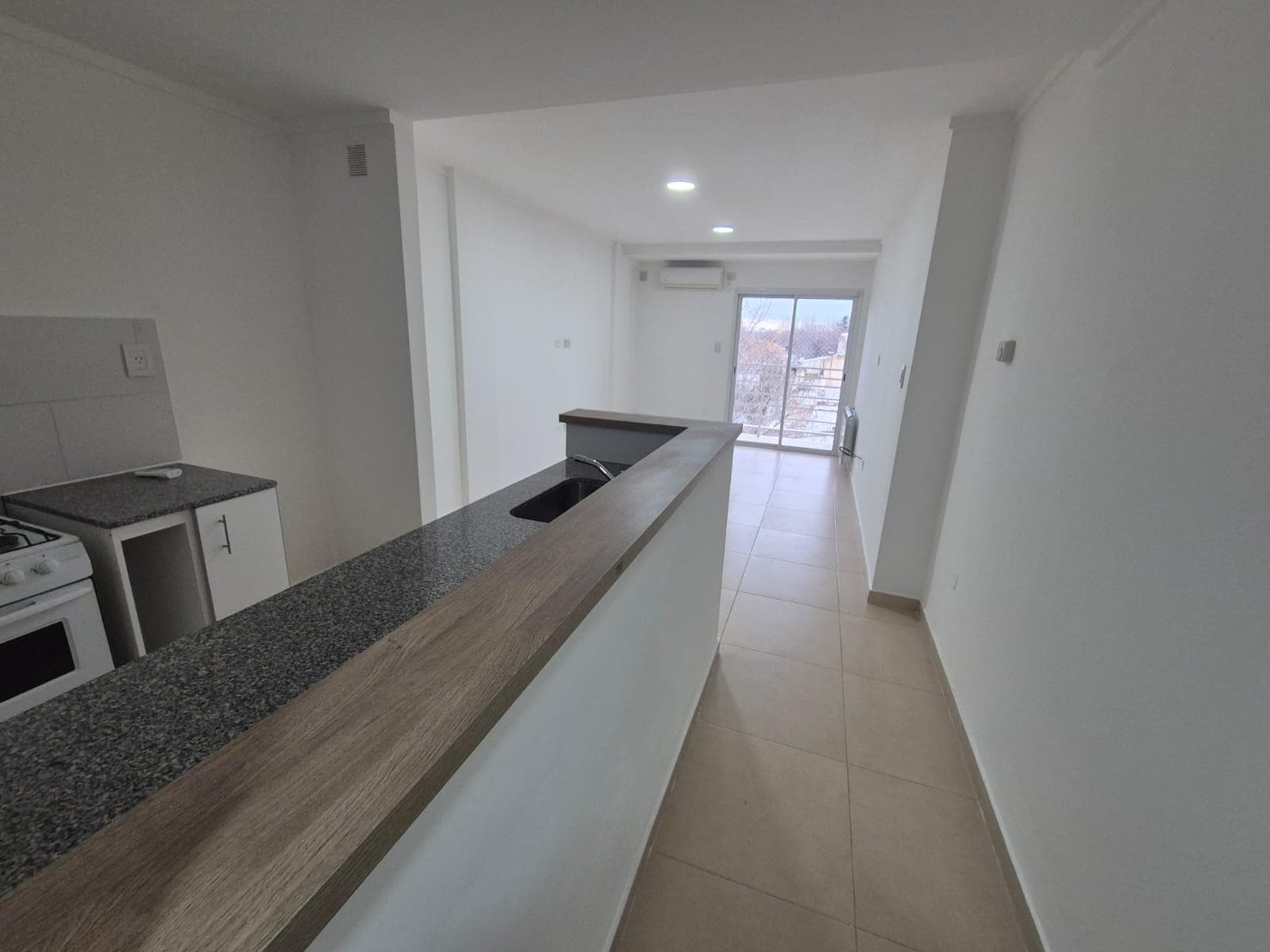 1-Bedroom Apartment for Rent in Downtown General Roca, Río Negro