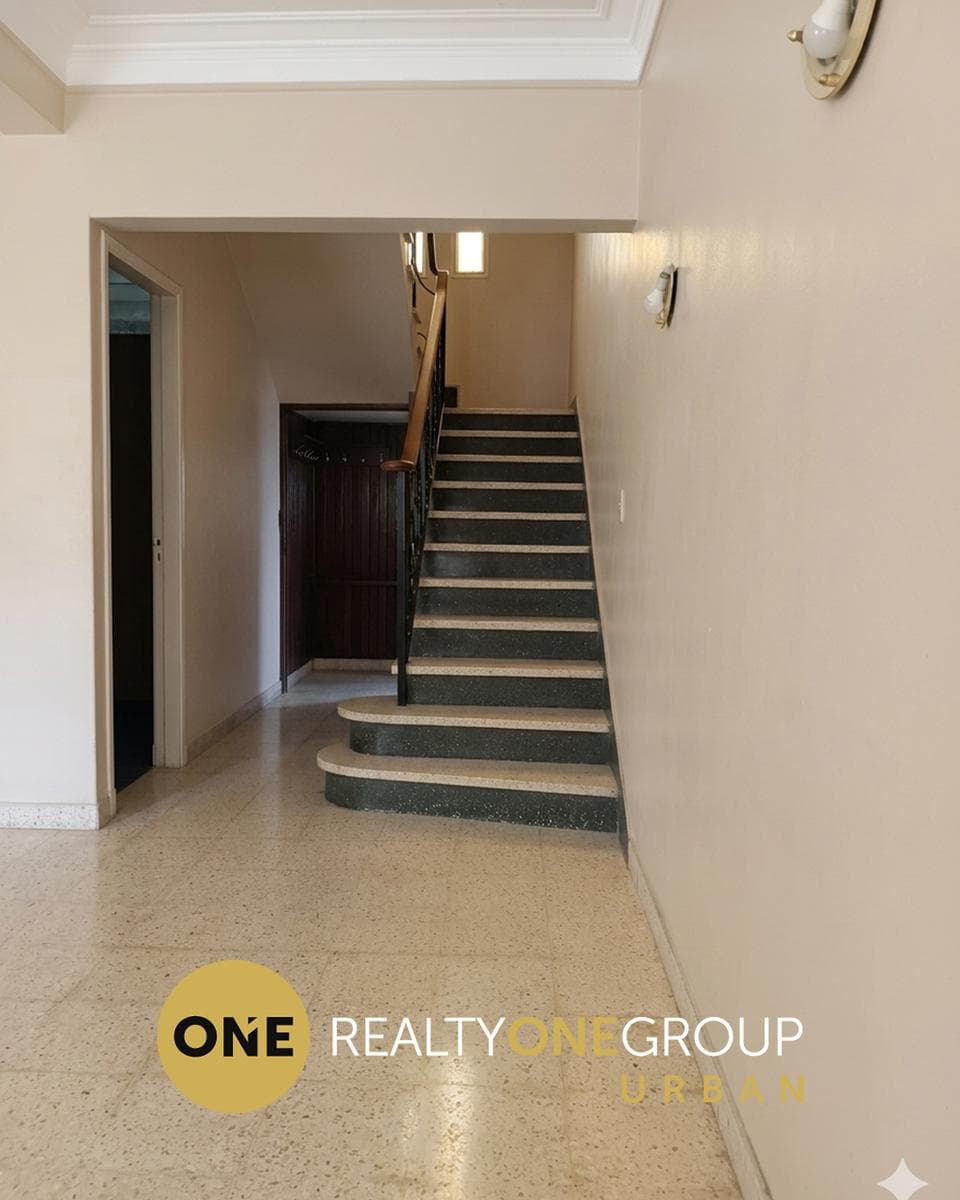 4-Bedroom House in Barrio Norte | Garage, Office, and Terrace | La Plata