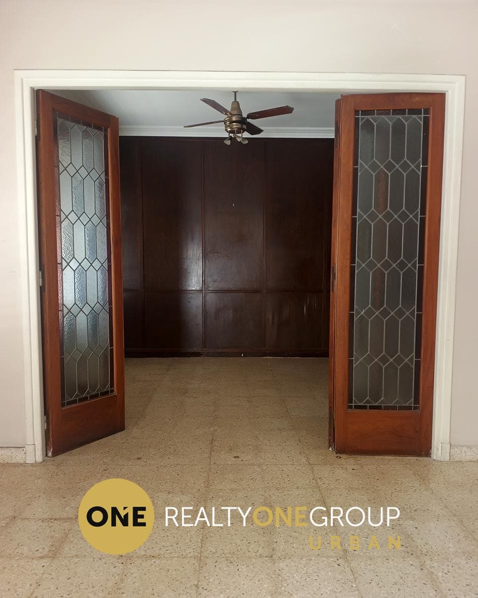 4-Bedroom House in Barrio Norte | Garage, Office, and Terrace | La Plata