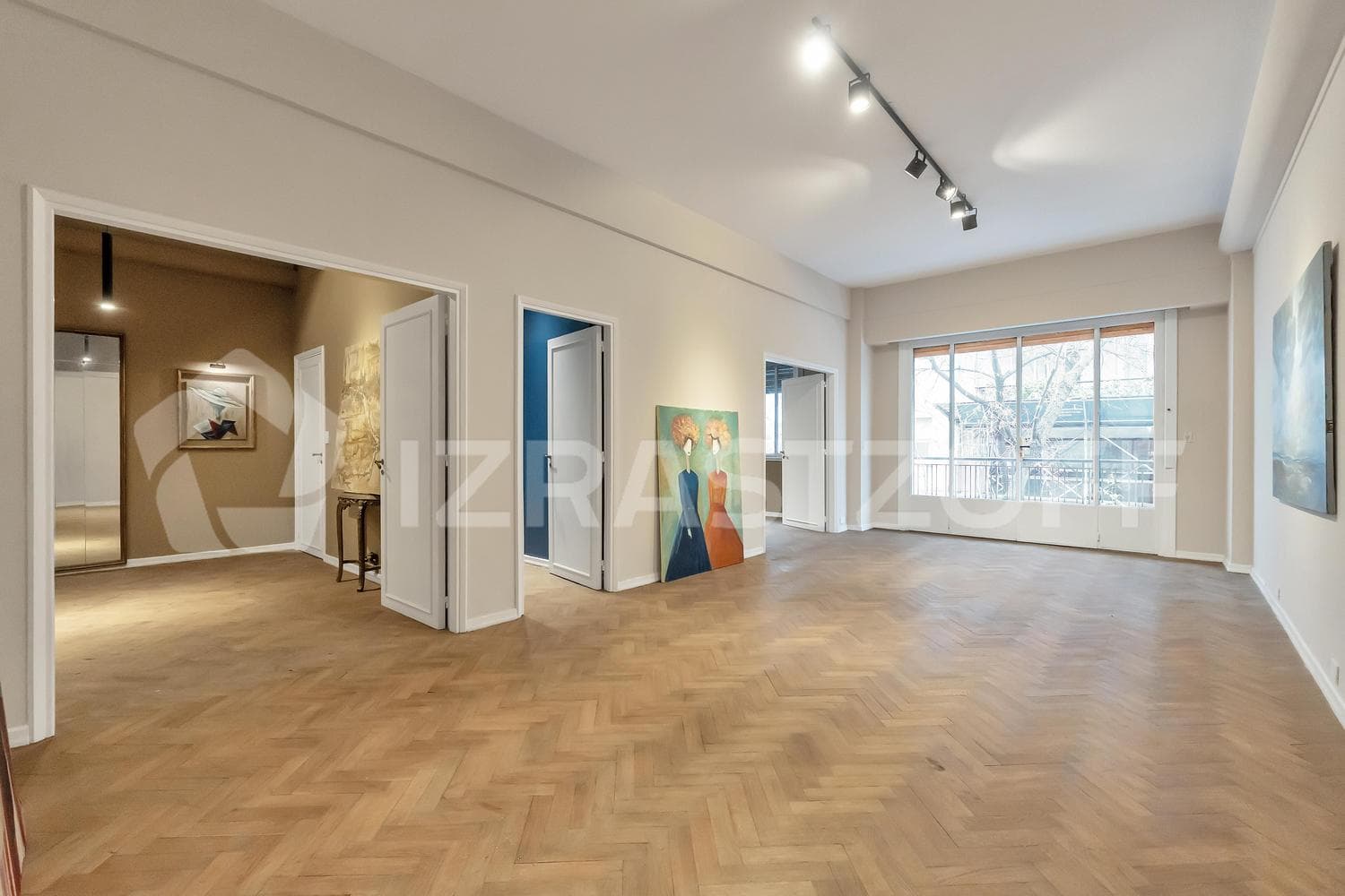 Apartment for sale in Retiro. Rationalist-style, 2 bedrooms with en-suite bathrooms