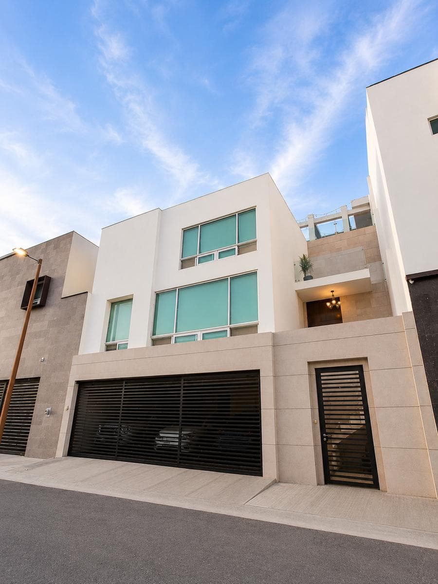 House for Sale in Colinas del Valle