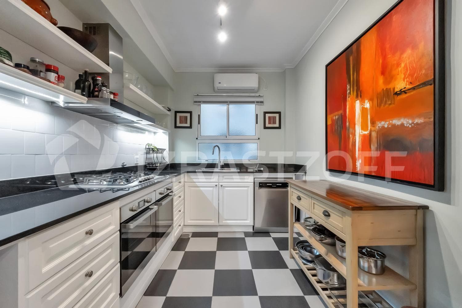 Apartment for sale in Recoleta. French-style, renovated, 3 bedrooms