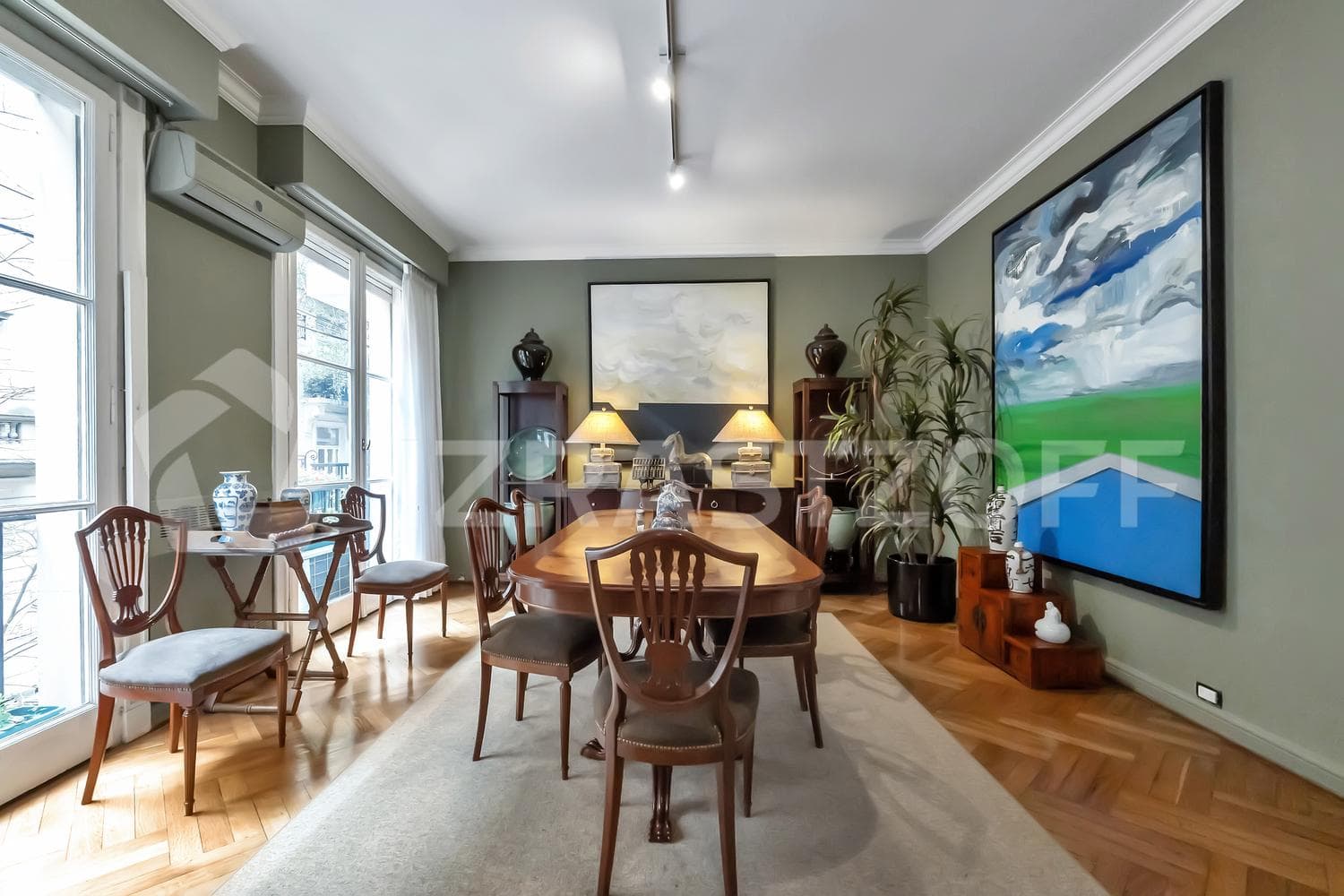 Apartment for sale in Recoleta. French-style, renovated, 3 bedrooms