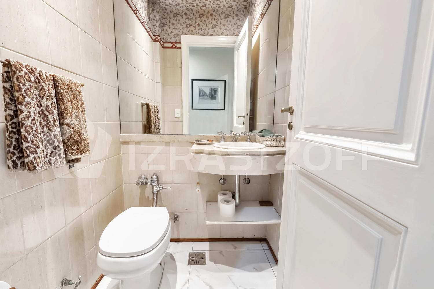 Apartment for sale in Recoleta. French-style, renovated, 3 bedrooms