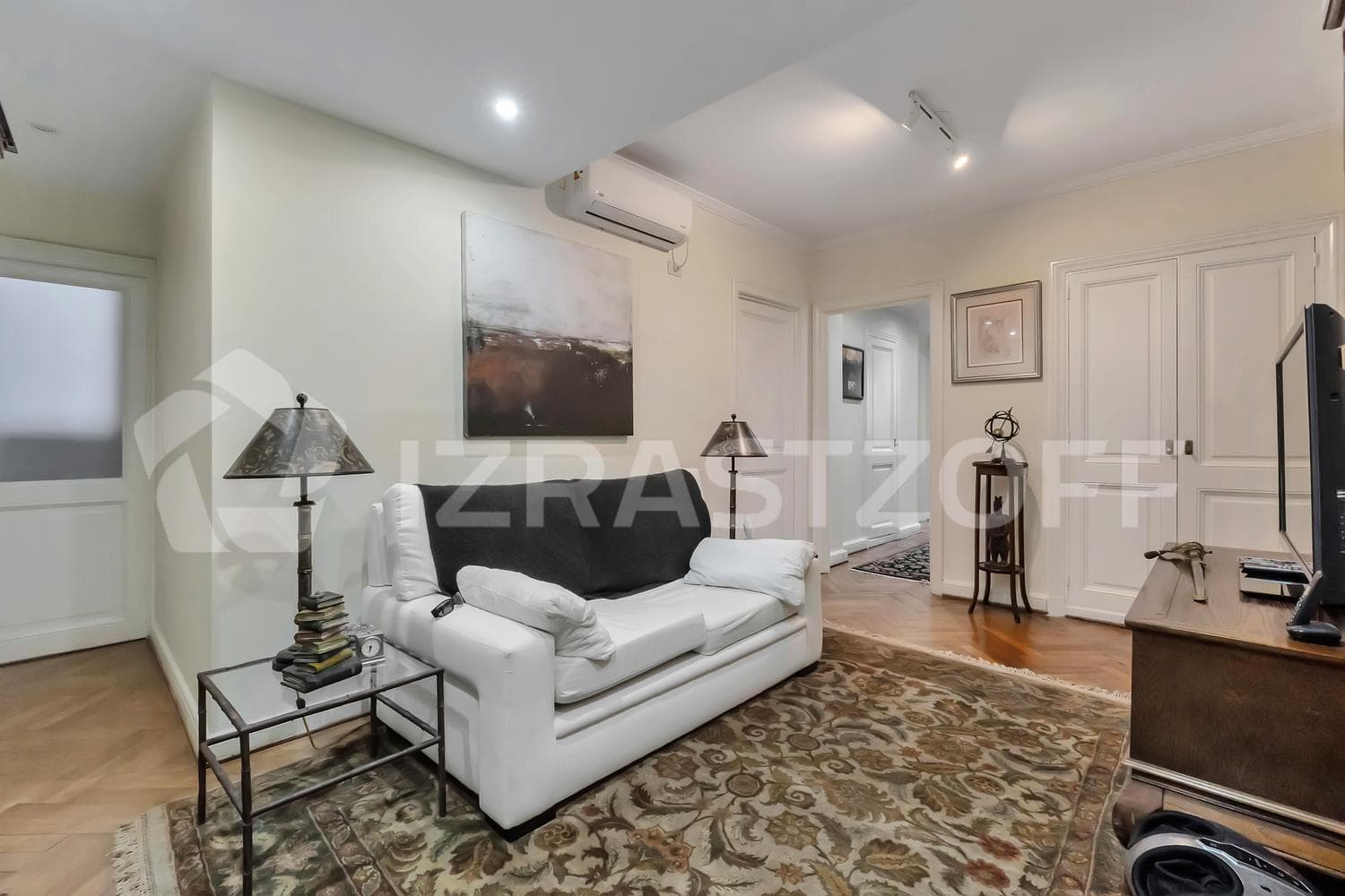 Apartment for sale in Recoleta. French-style, renovated, 3 bedrooms