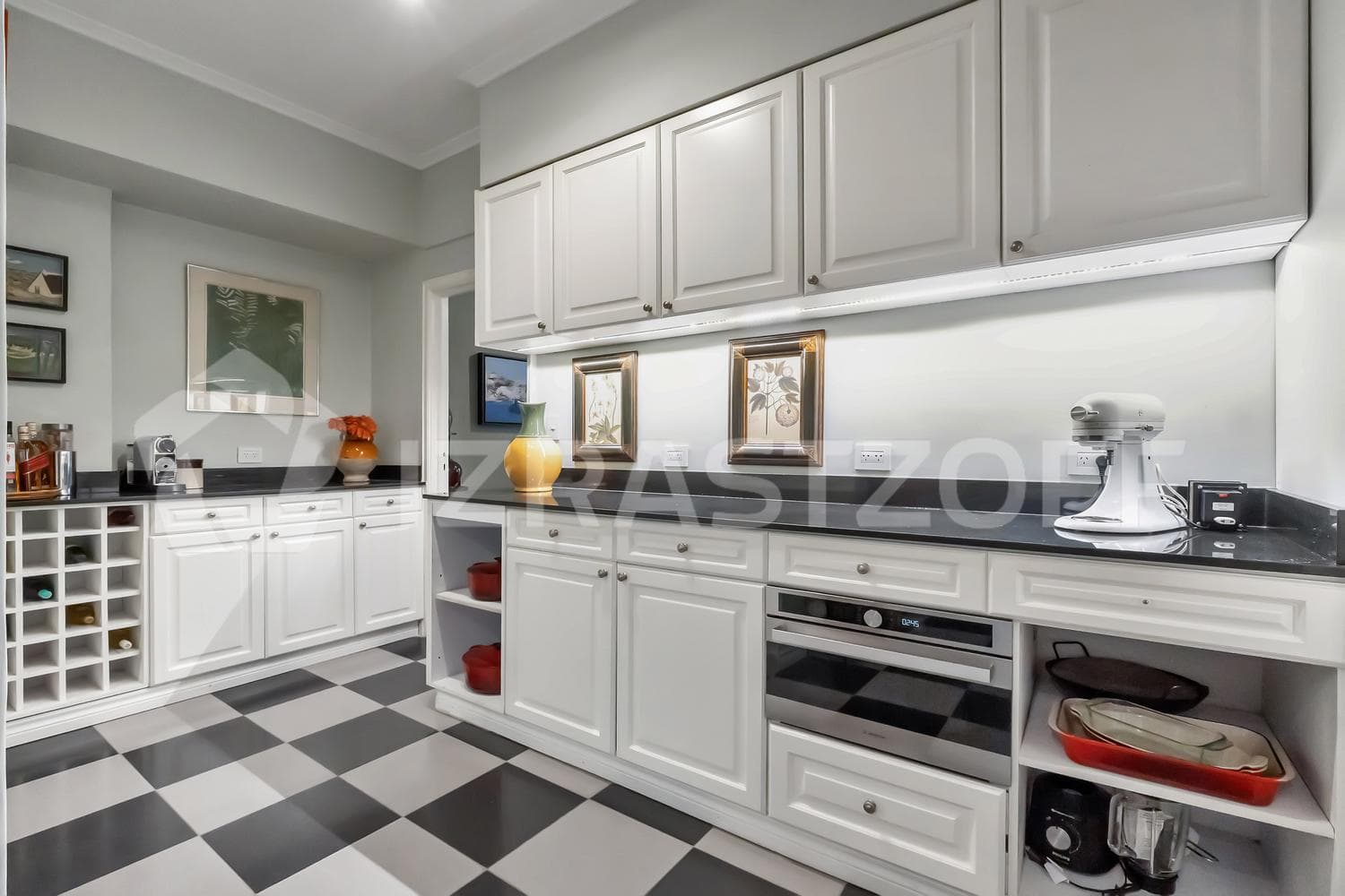 Apartment for sale in Recoleta. French-style, renovated, 3 bedrooms
