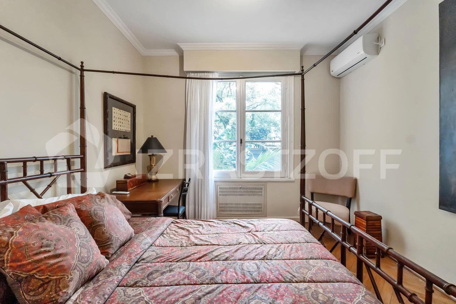Apartment for sale in Recoleta. French-style, renovated, 3 bedrooms