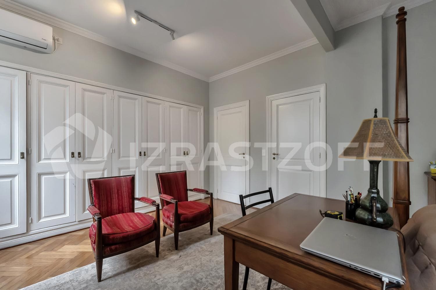 Apartment for sale in Recoleta. French-style, renovated, 3 bedrooms