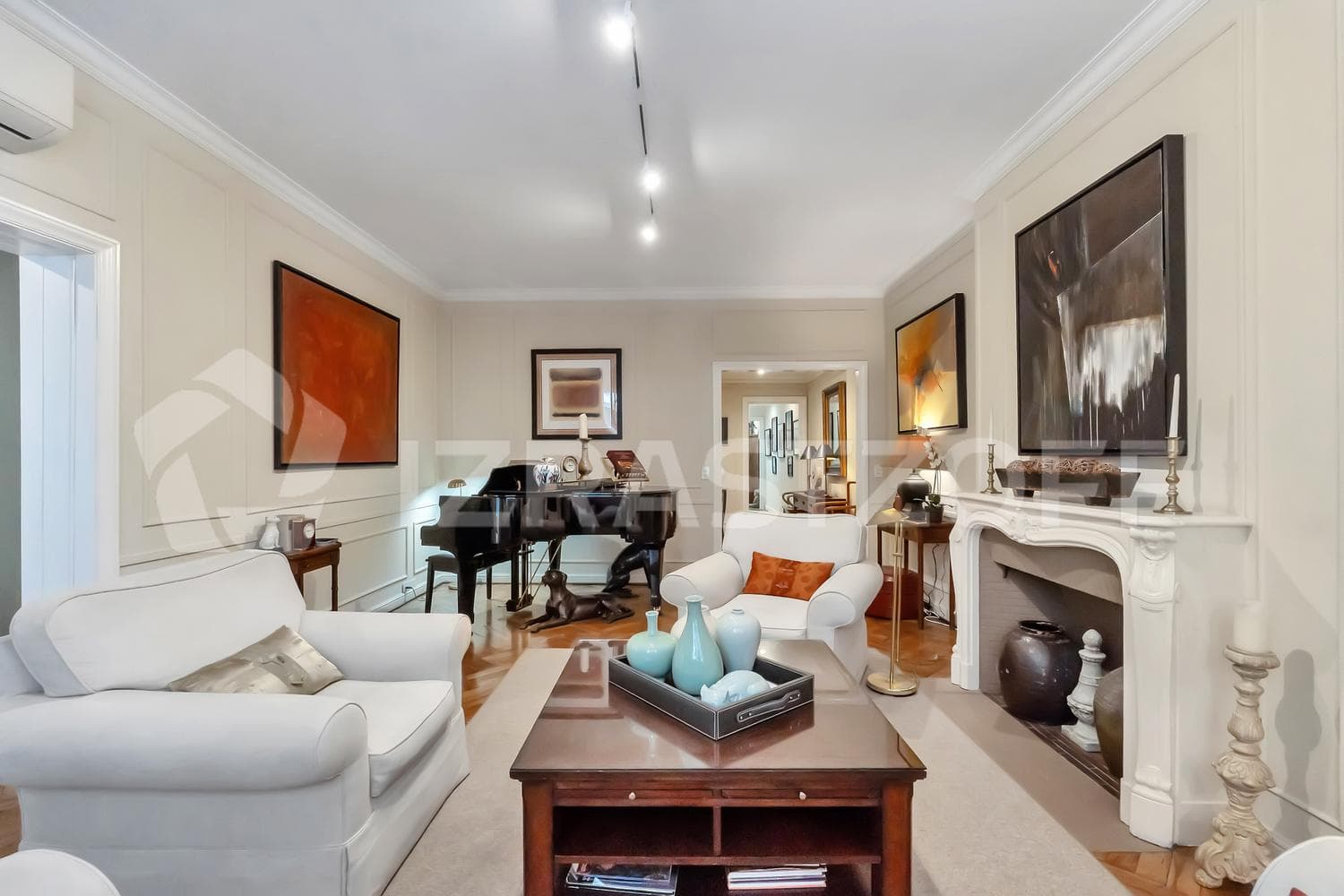Apartment for sale in Recoleta. French-style, renovated, 3 bedrooms