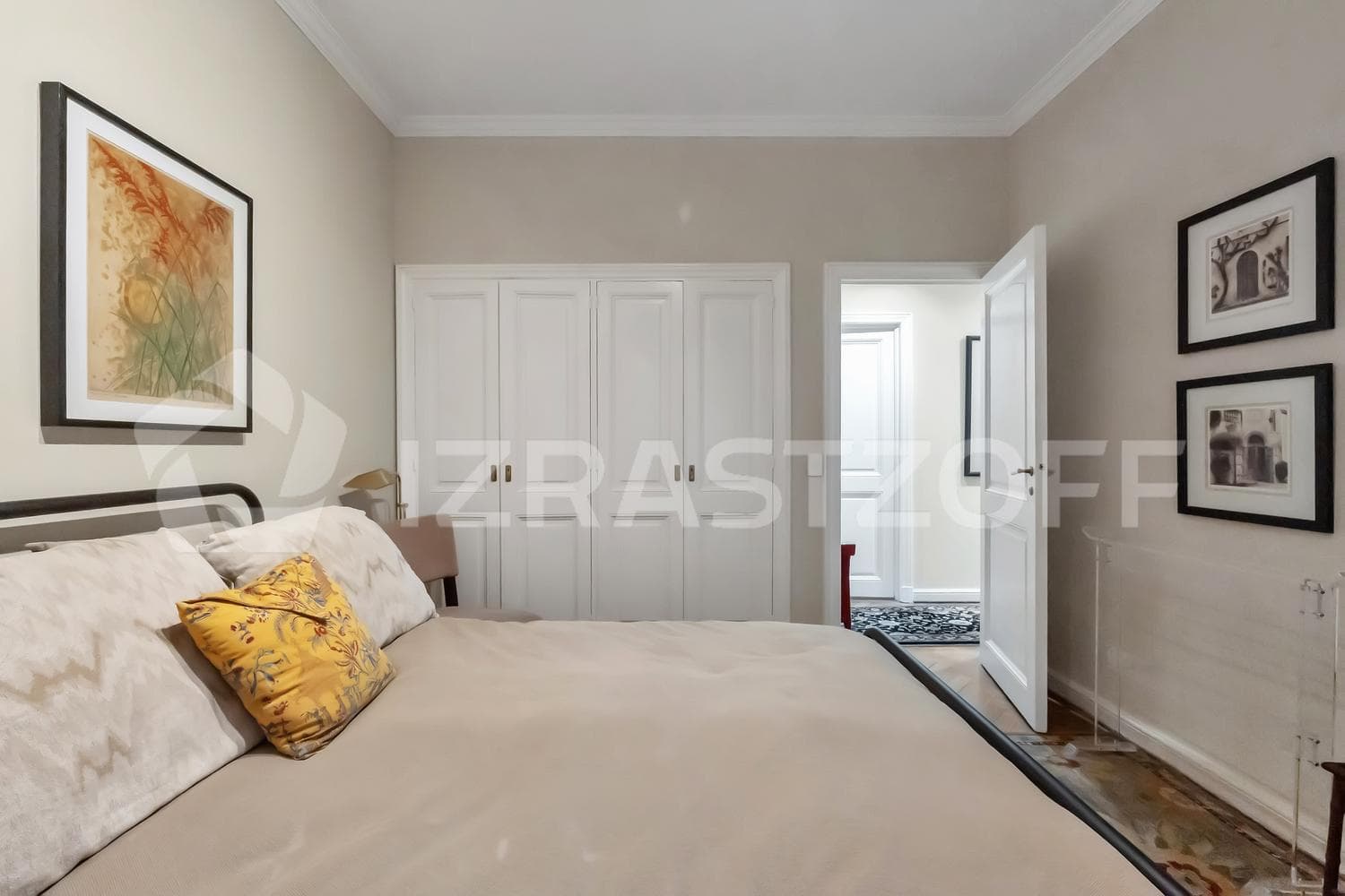 Apartment for sale in Recoleta. French-style, renovated, 3 bedrooms