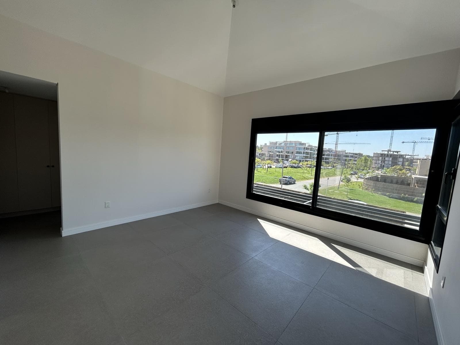 3-Bedroom House for Sale in a Gated Community - Cordón Norte, Montevideo
