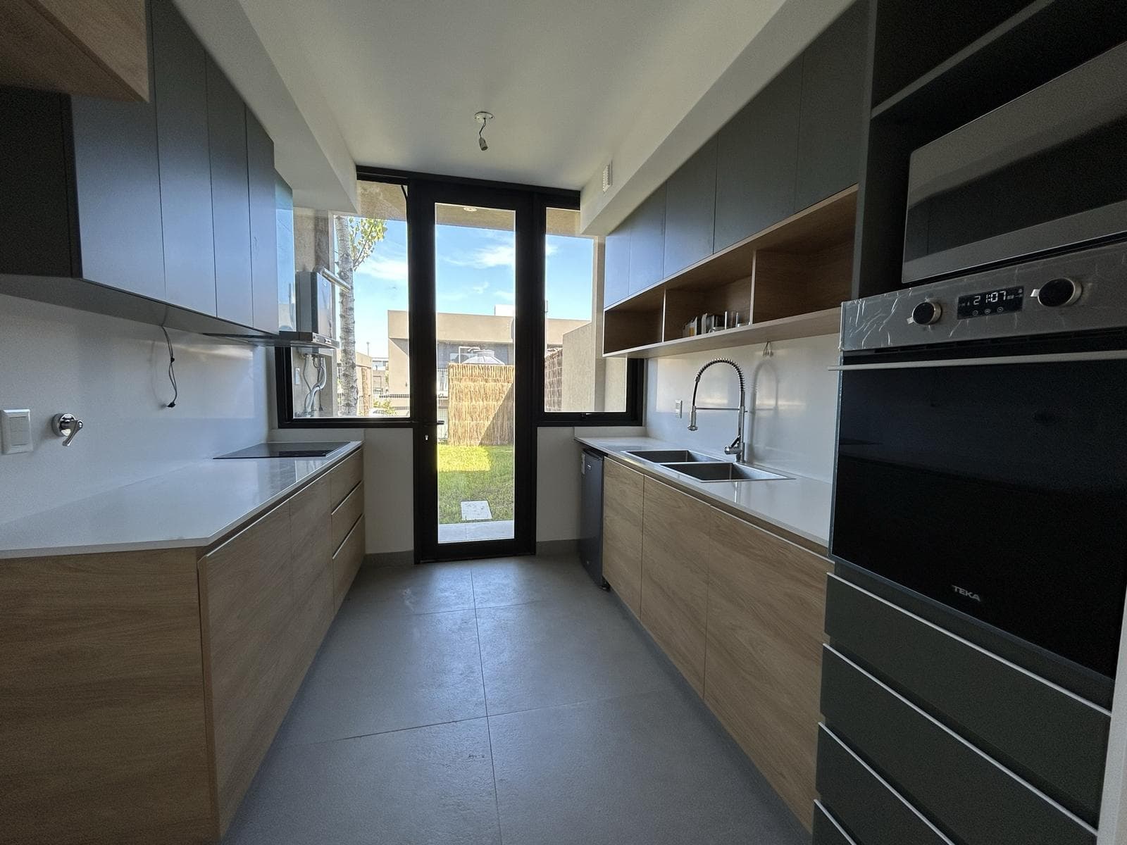3-Bedroom House for Sale in a Gated Community - Cordón Norte, Montevideo