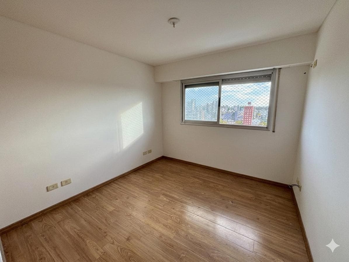 For Rent - 2-Bedroom Apartment in the Abasto Neighborhood, Rosario