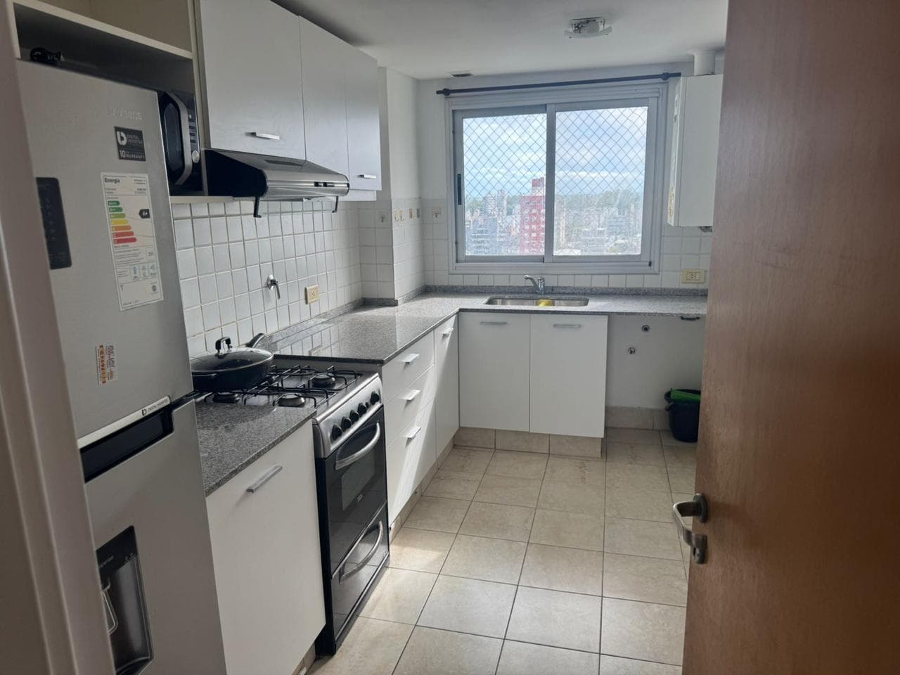 For Rent - 2-Bedroom Apartment in the Abasto Neighborhood, Rosario