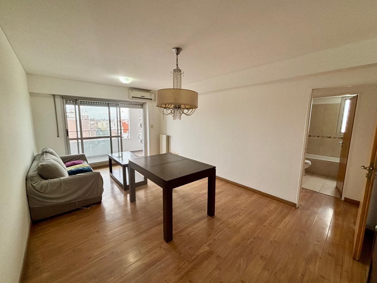 For Rent - 2-Bedroom Apartment in the Abasto Neighborhood, Rosario