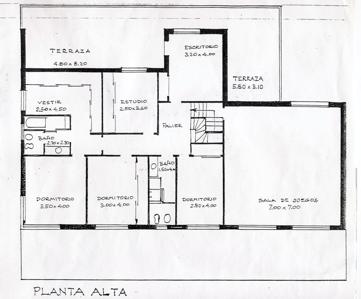 Large 7-room house for sale in Martínez, in need of renovation, on a 1,026 m² lot
