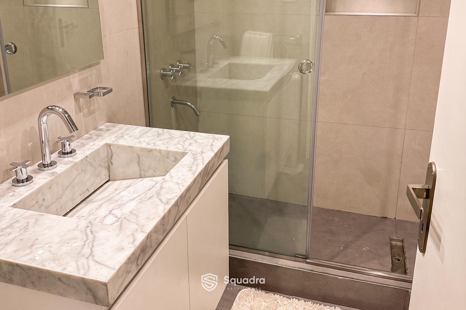 FOR SALE - 3-bedroom apartment with barbecue area and patio - Martin, Rosario. QUALIFIES FOR A MORTGAGE.