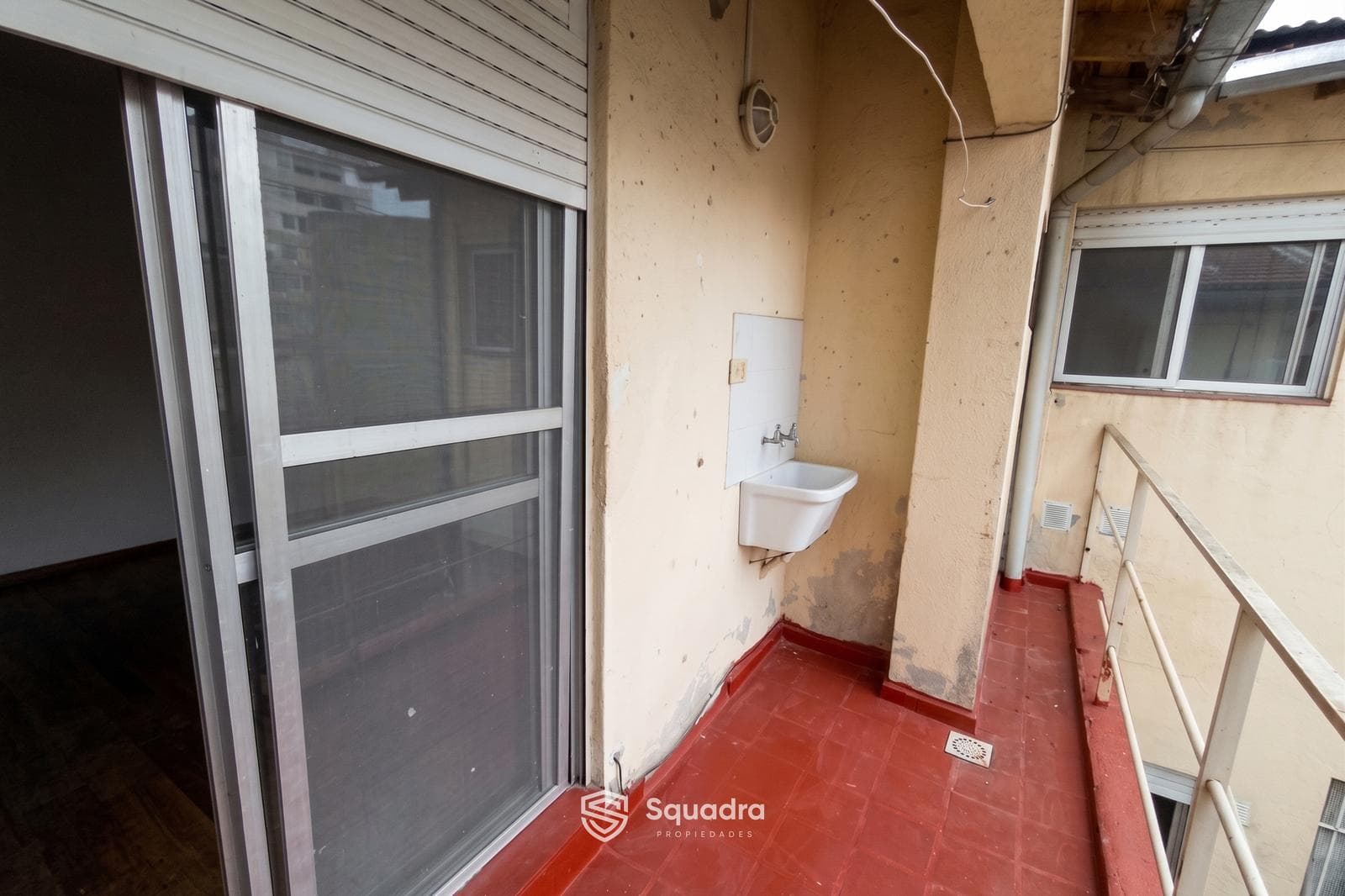 FOR RENT—One-bedroom apartment on the second floor (accessible by stairs) — Barrio Martin, Rosario.