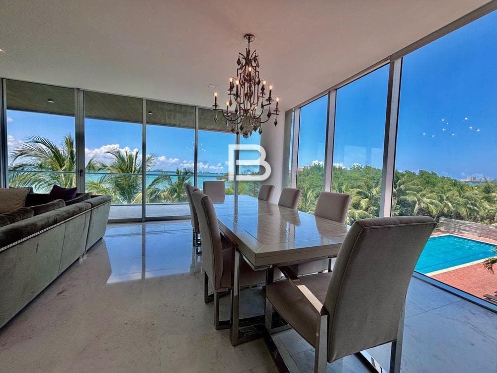 Torres Doradas Apartment for Sale