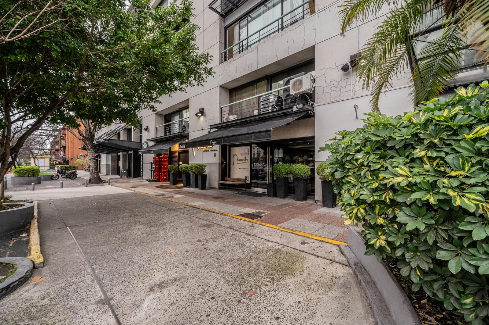 For Sale: Office, Duplex Apartment in Puerto Madero, Dique 3, Balcony with Terrace, 2 Dedicated Parking Spaces