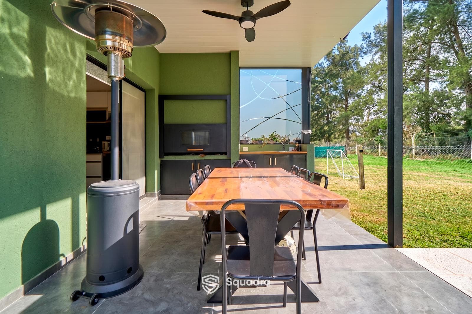FOR SALE - 3-bedroom house with a pool - Brisanova, Pueblo Esther.