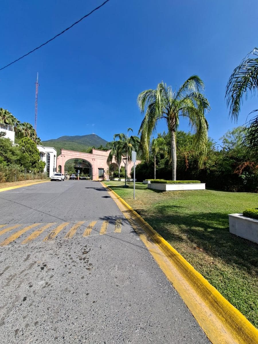 LAND FOR SALE IN LAS AGUILAS