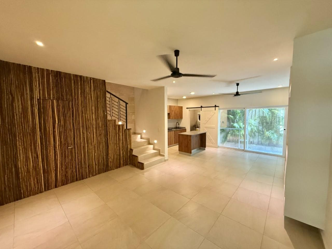 3-BEDROOM HOUSE WITH SOLAR PANELS, 8 MINUTES FROM THE BEACH