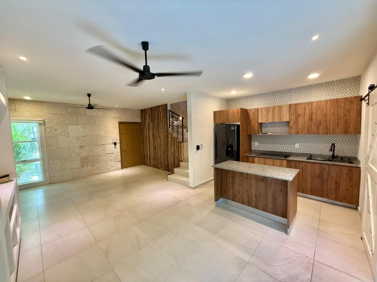 3-BEDROOM HOUSE WITH SOLAR PANELS, 8 MINUTES FROM THE BEACH