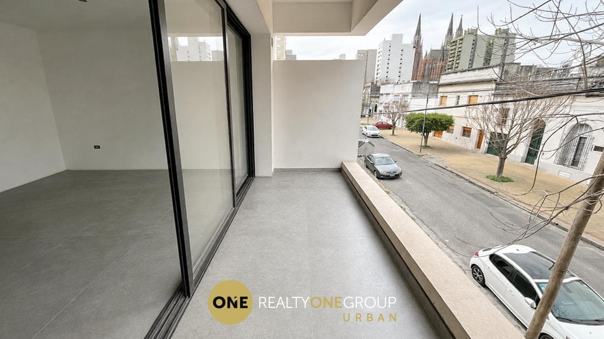 Brand-New Studio Apartment on the Front Side