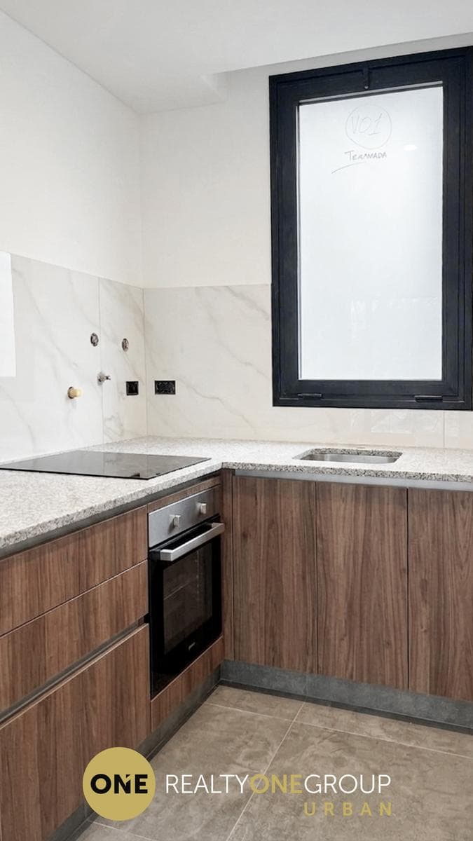 Brand-New Studio Apartment on the Front Side