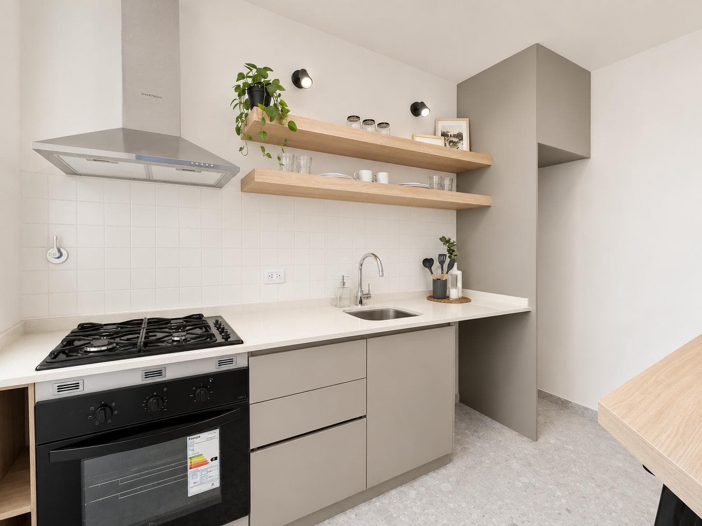 FOR SALE: Studio Apartment in Charcas and Laprida—2 rooms with a half-bath; very low maintenance fees