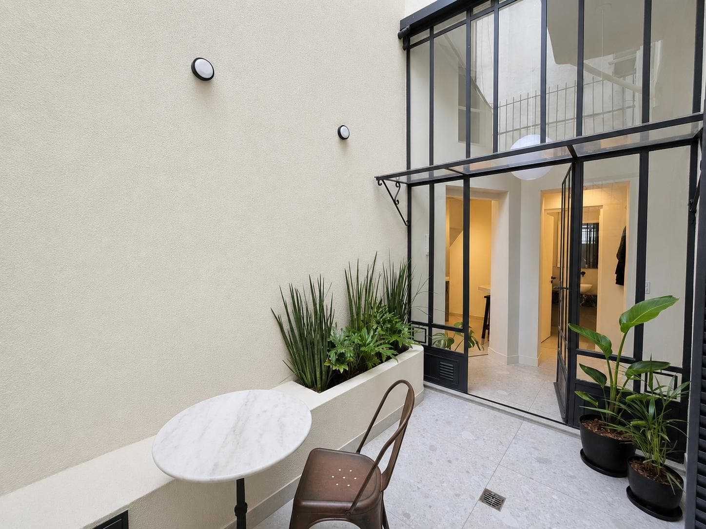 FOR SALE: Studio Apartment in Charcas and Laprida—2 rooms with a half-bath; very low maintenance fees