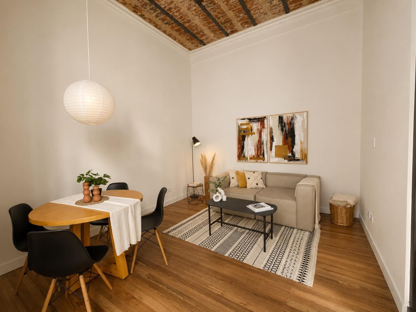 FOR SALE: Studio Apartment in Charcas and Laprida—2 rooms with a half-bath; very low maintenance fees