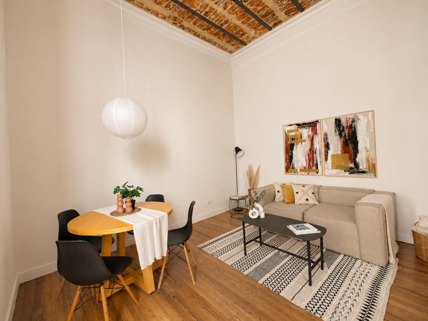 FOR SALE: Studio Apartment in Charcas and Laprida—2 rooms with a half-bath; very low maintenance fees