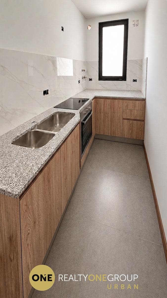 Brand-new studio apartment two blocks from the Cathedral