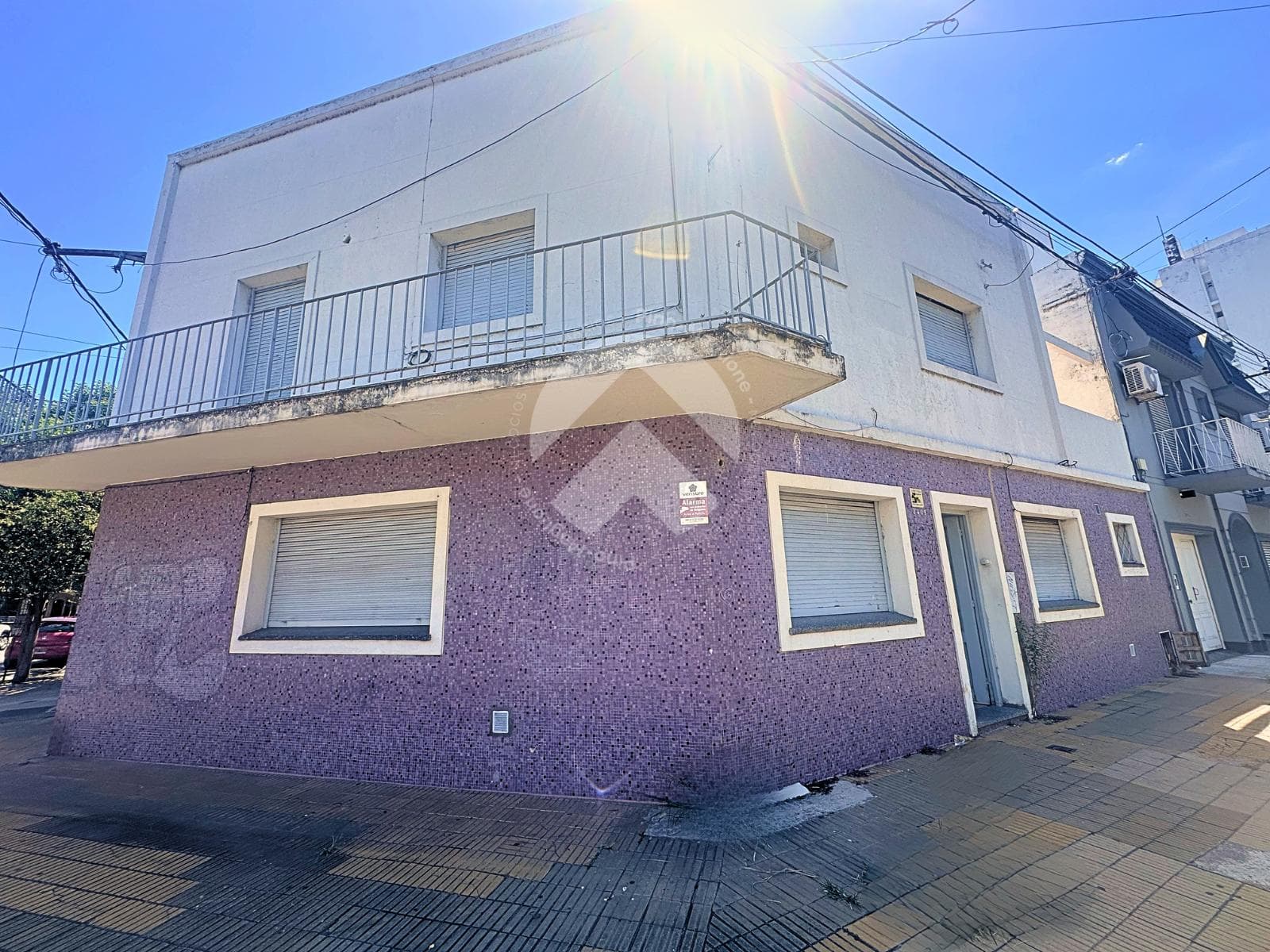 3-BEDROOM HOUSE WITH GARAGE IN THE RECOLETA NEIGHBORHOOD
