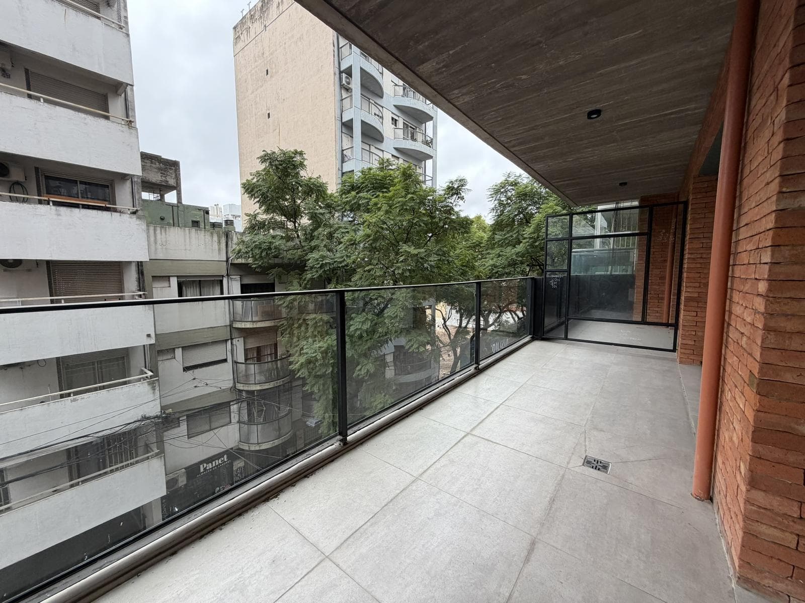2-Bedroom Apartment on the Front Side