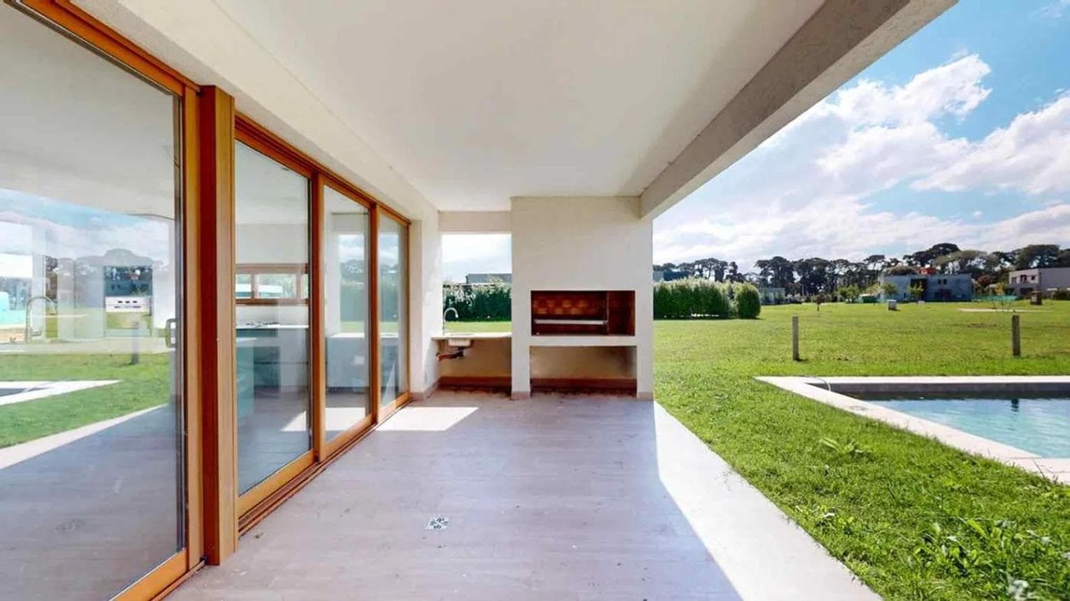 House in Arenas del Sur