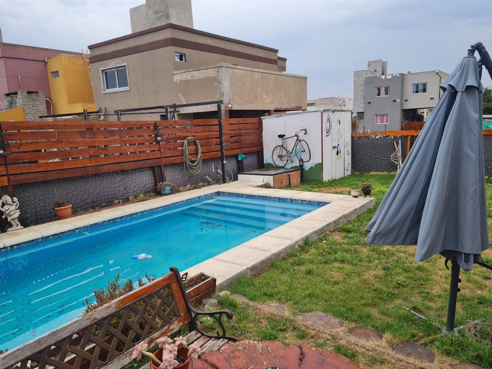 House for sale in Canning, Ezeiza—with garden and pool