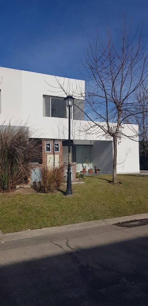 House for Sale in Santa Maria - Villanueva - Dique Lujan