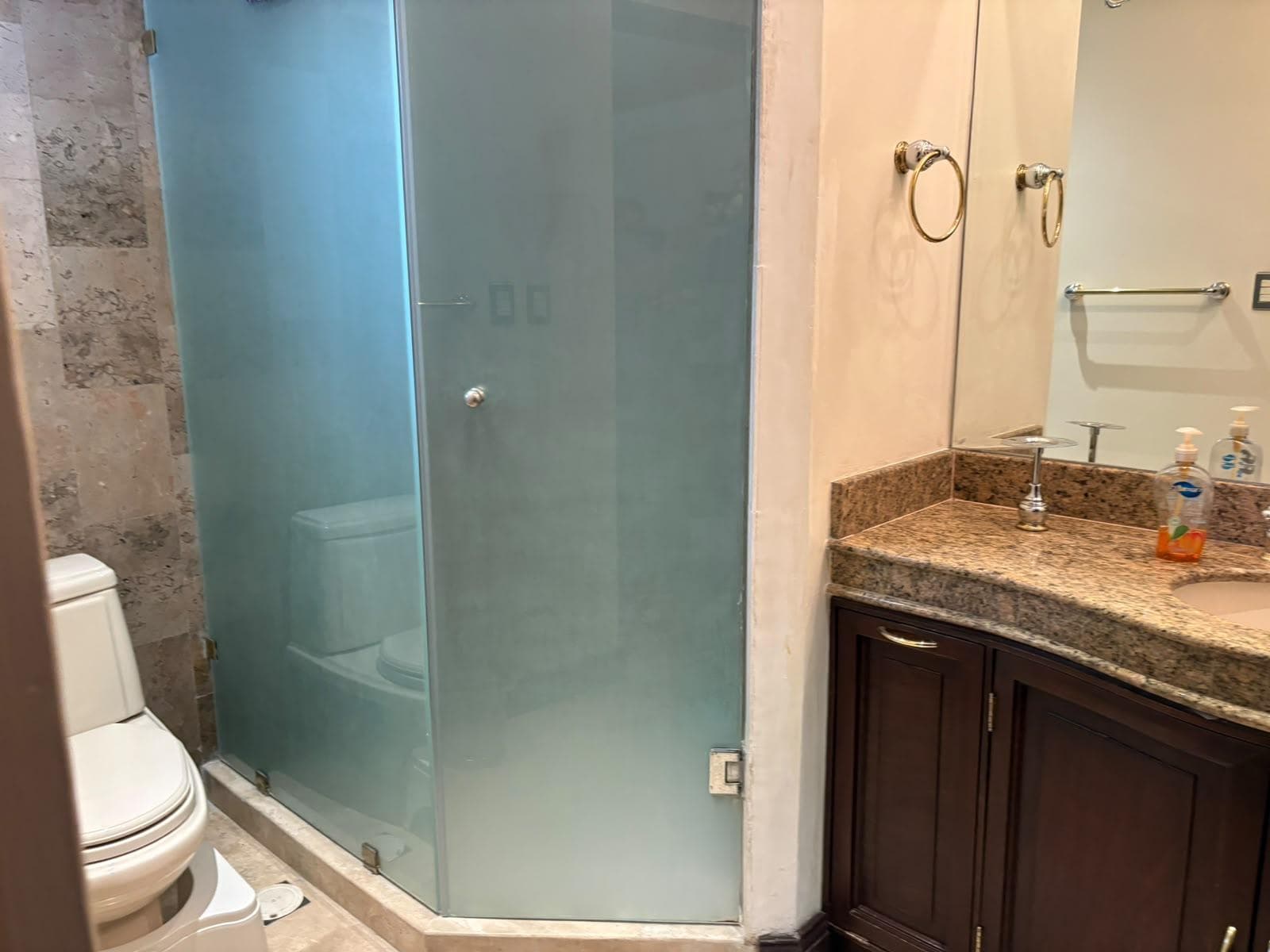 HOUSE FOR SALE IN LOMAS DEL VALLE