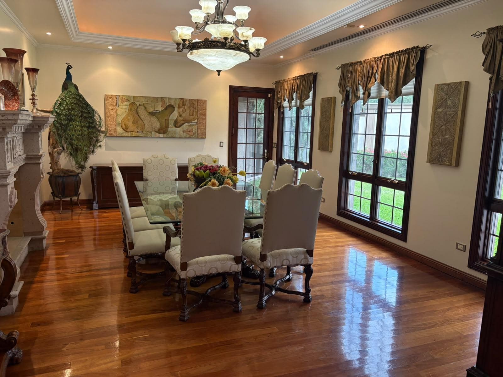 HOUSE FOR SALE IN LOMAS DEL VALLE