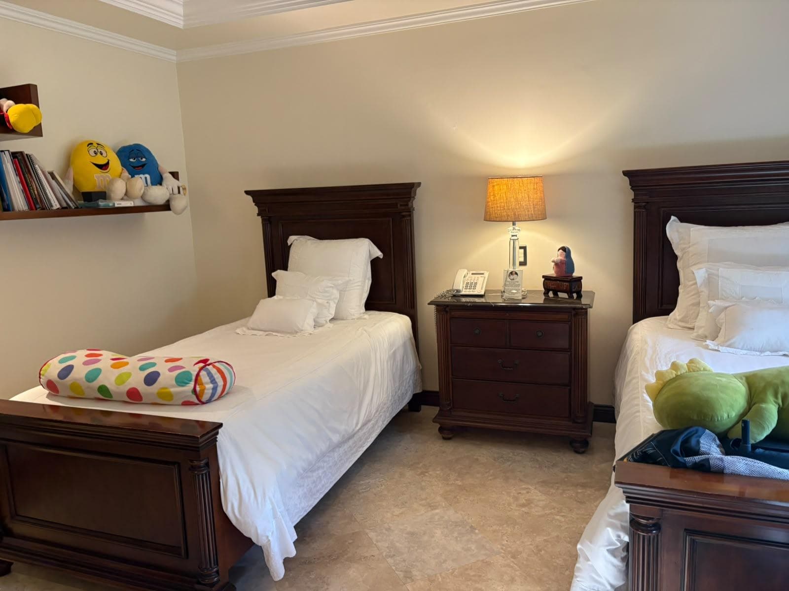 HOUSE FOR SALE IN LOMAS DEL VALLE