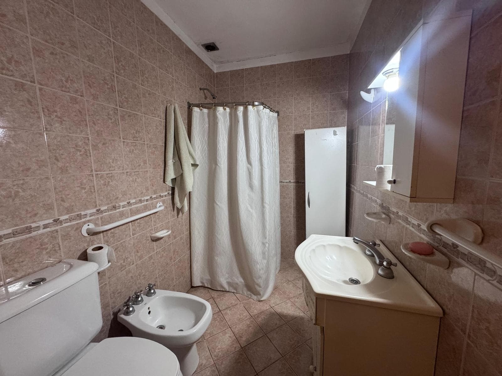 House for Sale in Need of Renovation - Vicente López