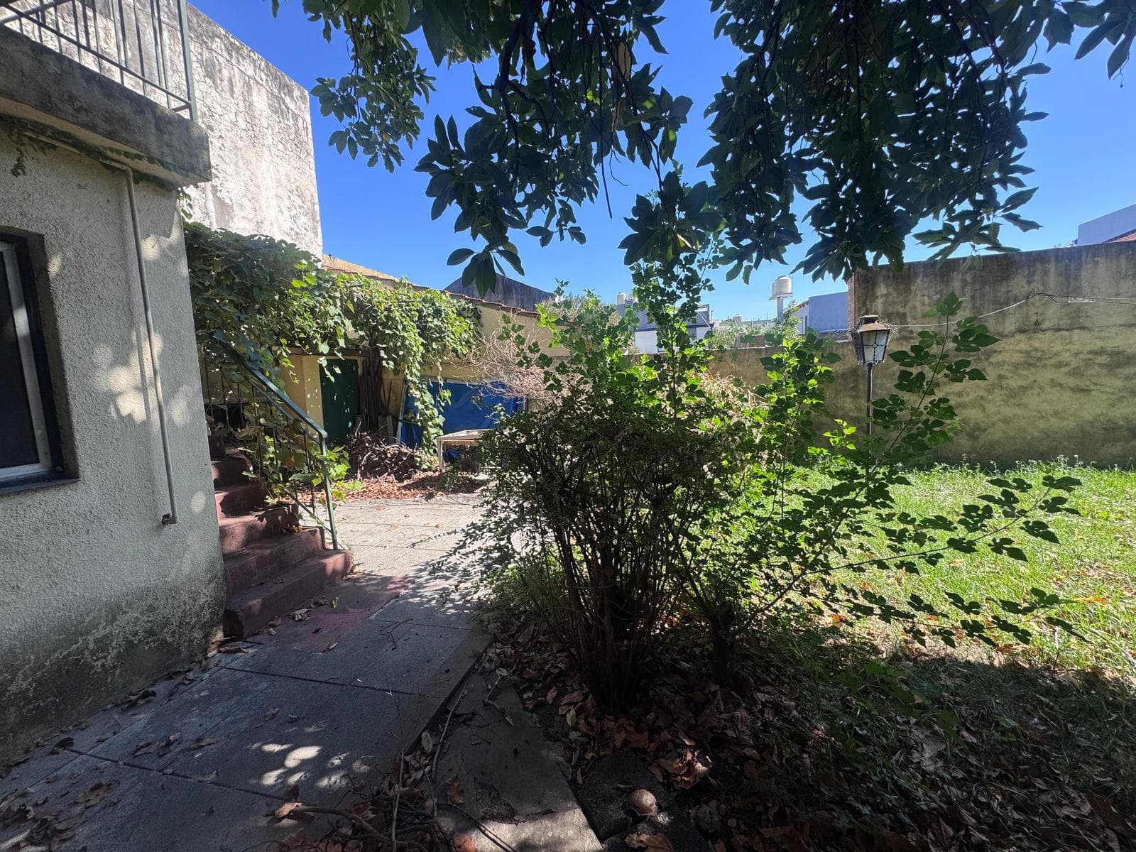 House for Sale in Need of Renovation - Vicente López