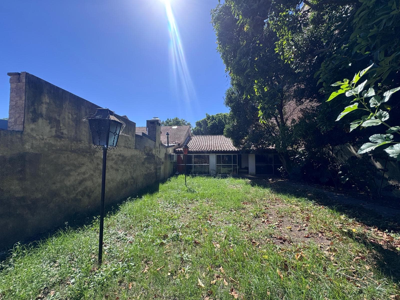 House for Sale in Need of Renovation - Vicente López