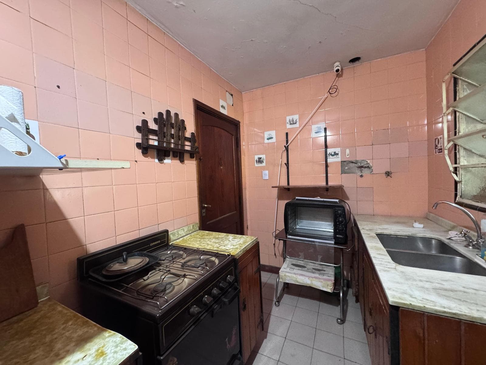 House for Sale in Need of Renovation - Vicente López